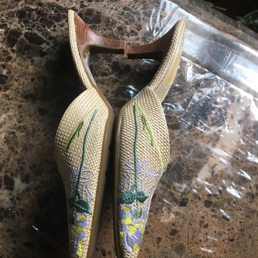 Shoes - Picture 2 of 5